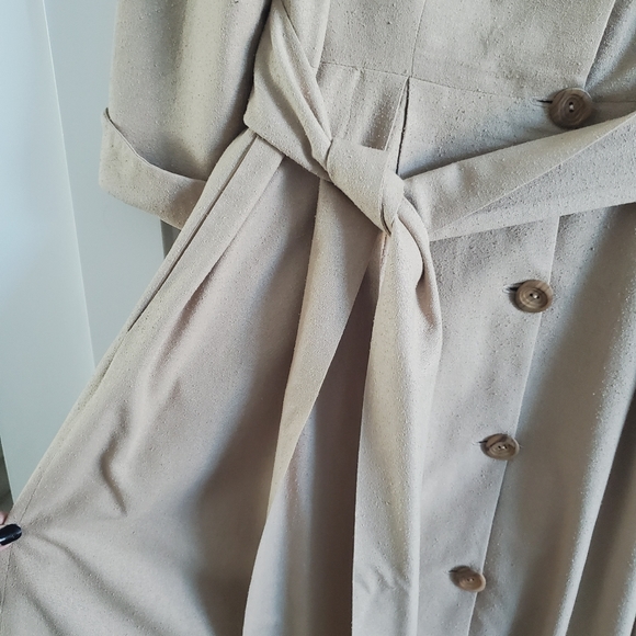 Vintage long dress , open front buttons and waist belt - Picture 7 of 16